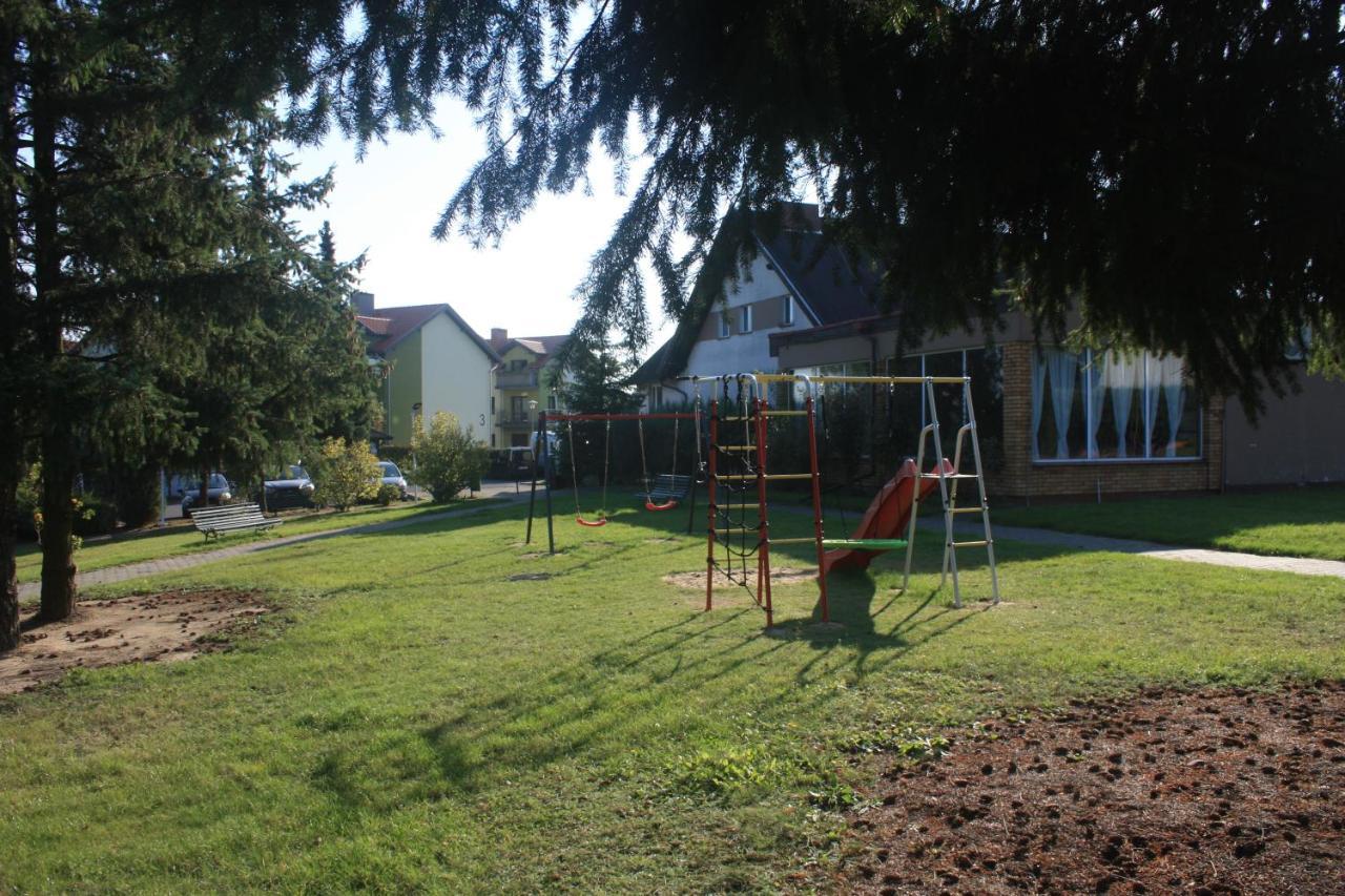 Ab Domki Caloroczne Nad Jeziorem Steszew Exterior photo
